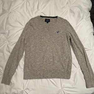 American Eagle Women's size small, v neck sweater gray